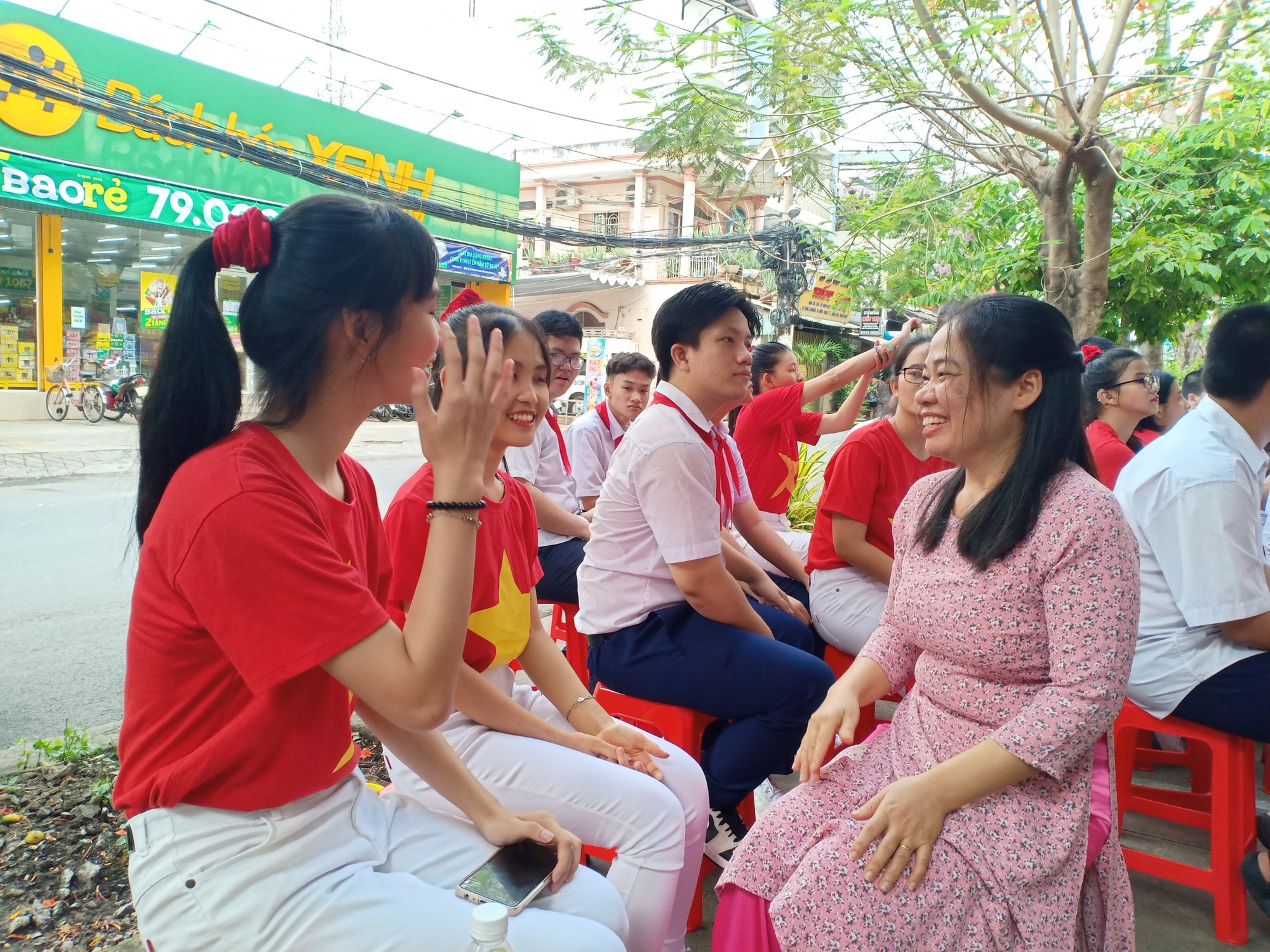 Từ năm 2026, giáo viên vùng khó khăn, dạy trẻ đặc biệt sẽ có thêm ưu đãi- Ảnh 1. Từ năm 2026, giáo viên vùng khó khăn, dạy trẻ đặc biệt sẽ có thêm ưu đãi- Ảnh 1.