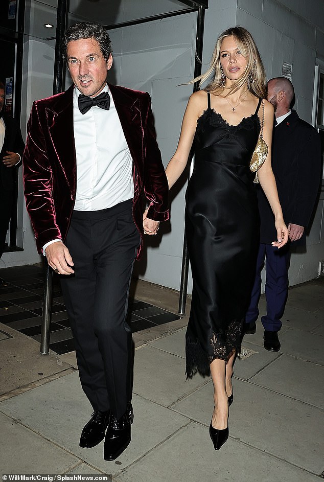 Nhà Beckham tưng bừng 