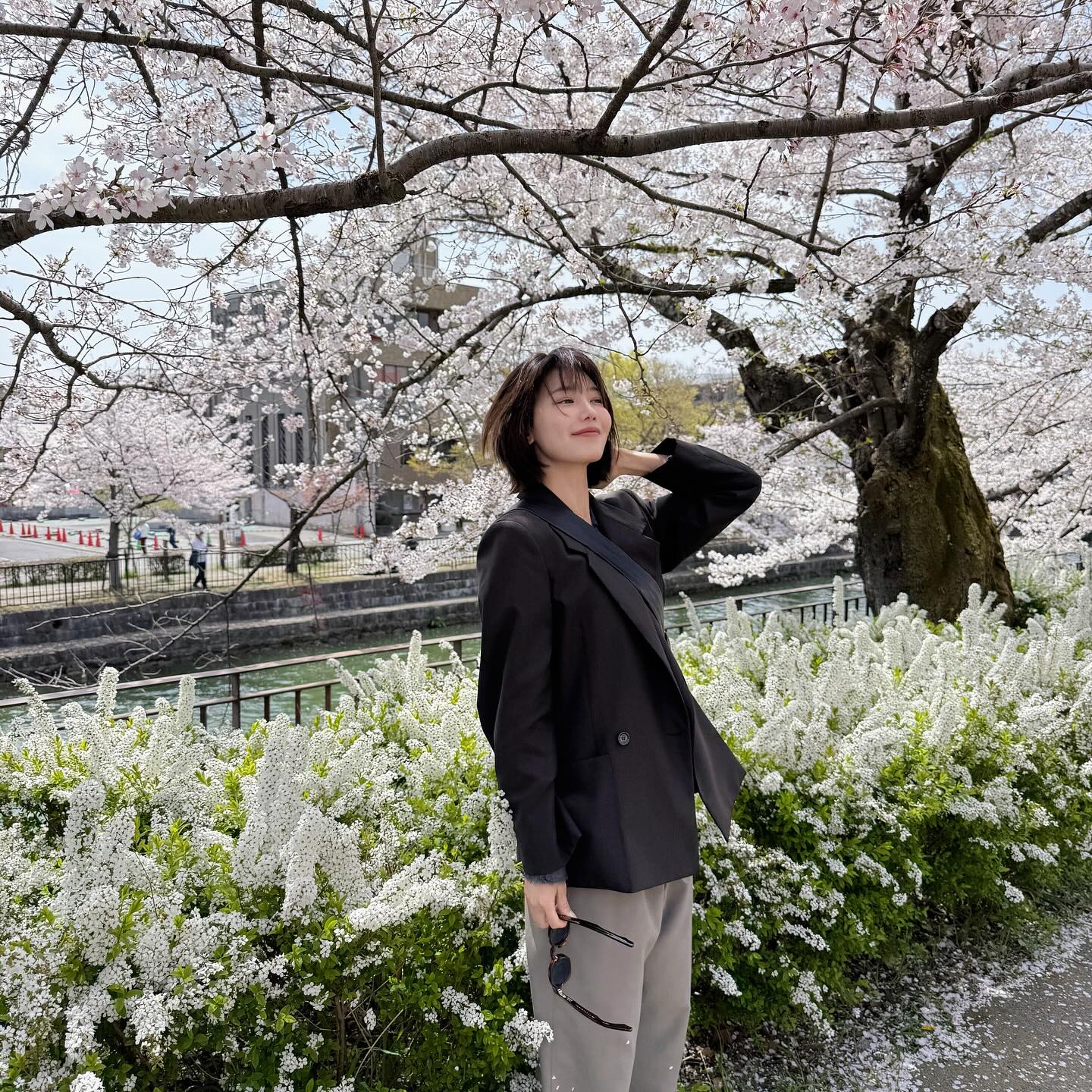 Sao Hàn luôn mặc đồ đơn giản nhưng rất sang, tất cả là nhờ 5 item- Ảnh 1.