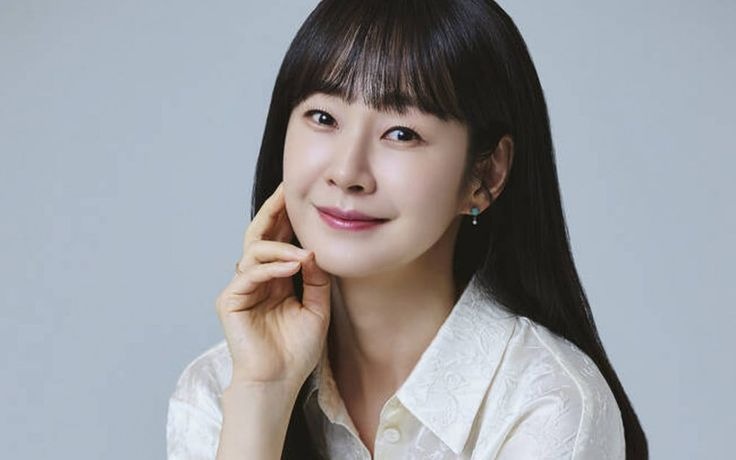 Minh tinh 50 tuổi đẹp tới mức khiến Minh tinh 50 tuổi đẹp tới mức khiến