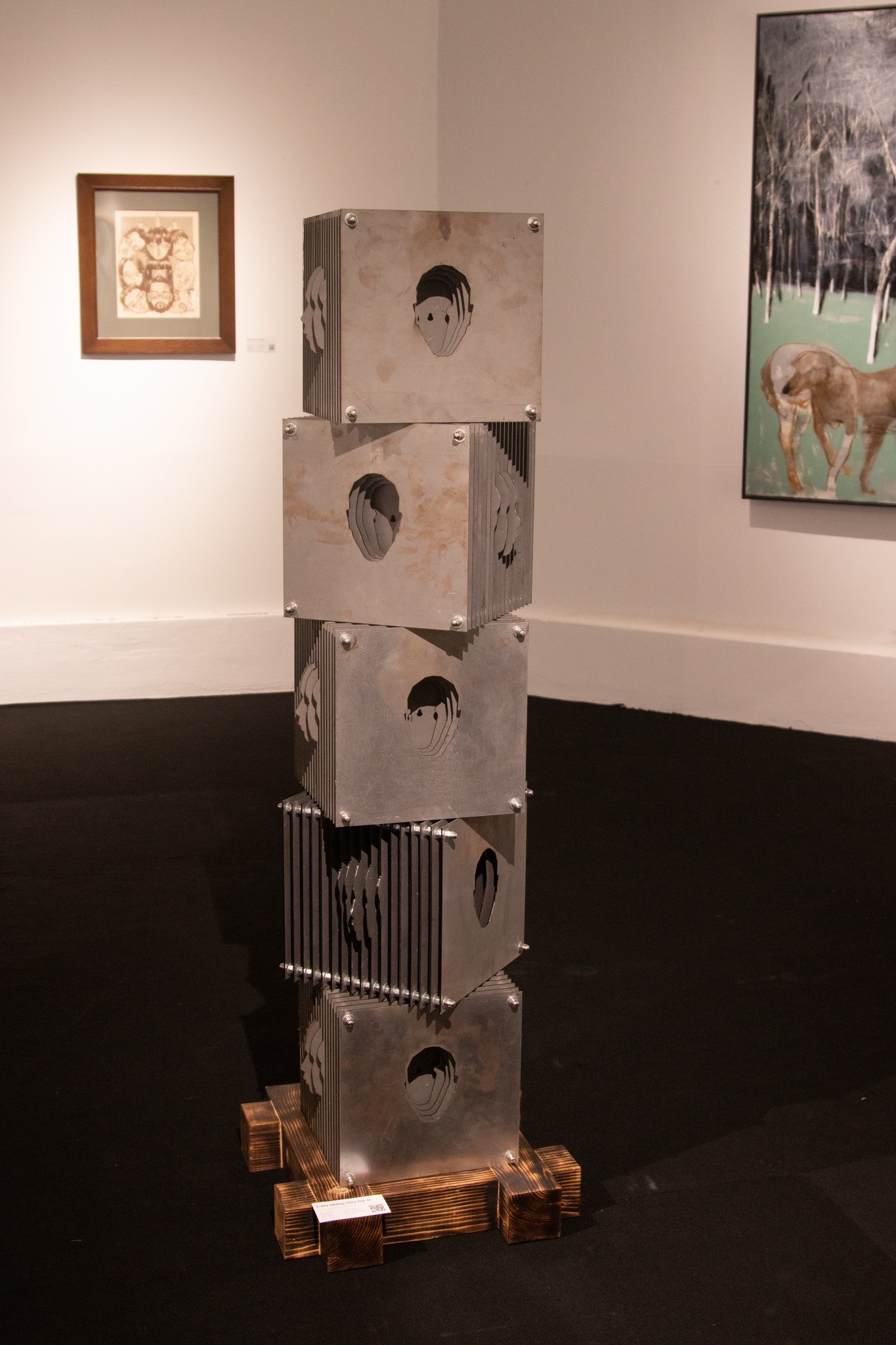 Giới trẻ ồ ạt check-in “rác” ở không gian triển lãm "30 - Đối thoại đô thị" ở Hà Nội- Ảnh 5.