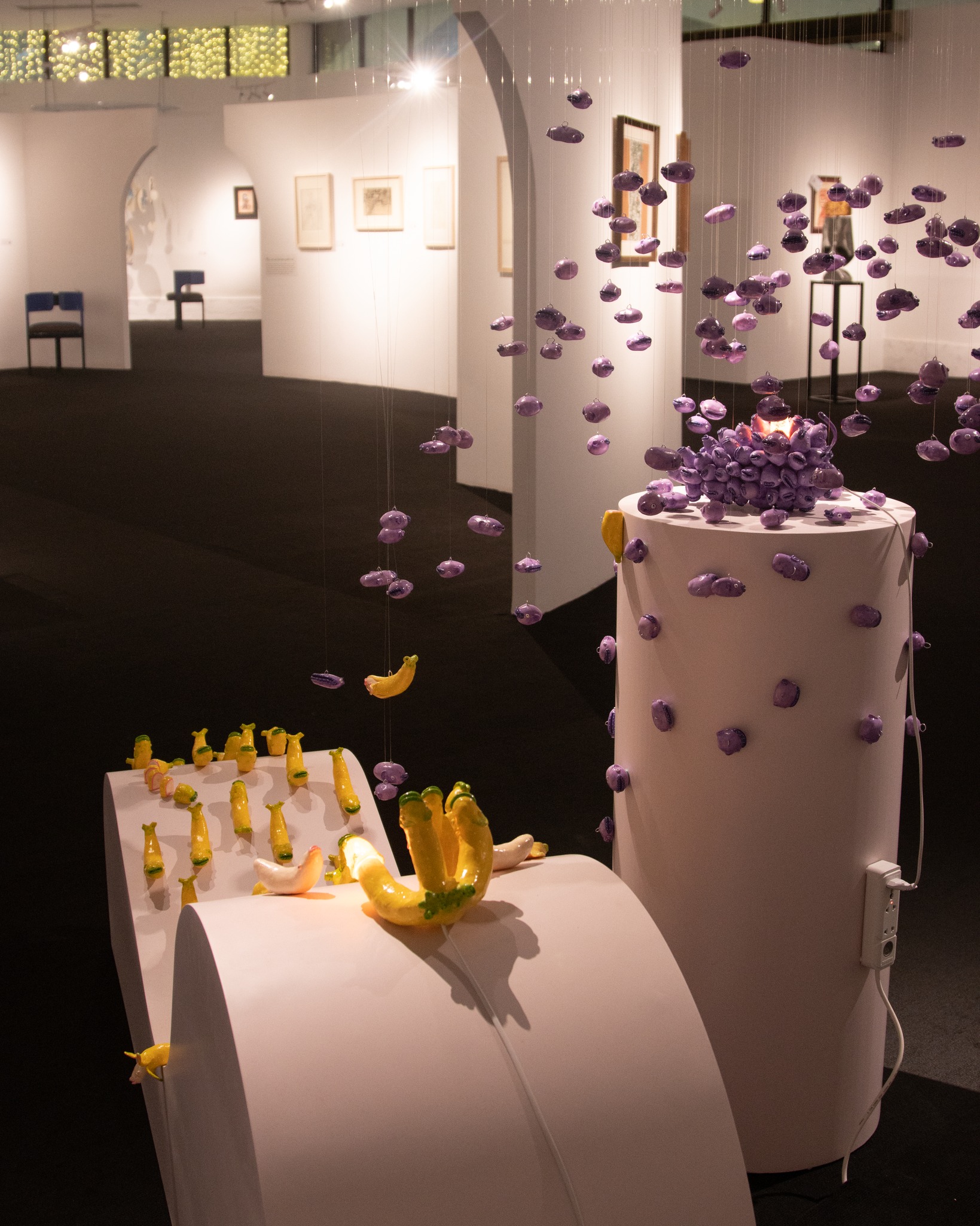 Giới trẻ ồ ạt check-in “rác” ở không gian triển lãm "30 - Đối thoại đô thị" ở Hà Nội- Ảnh 7.