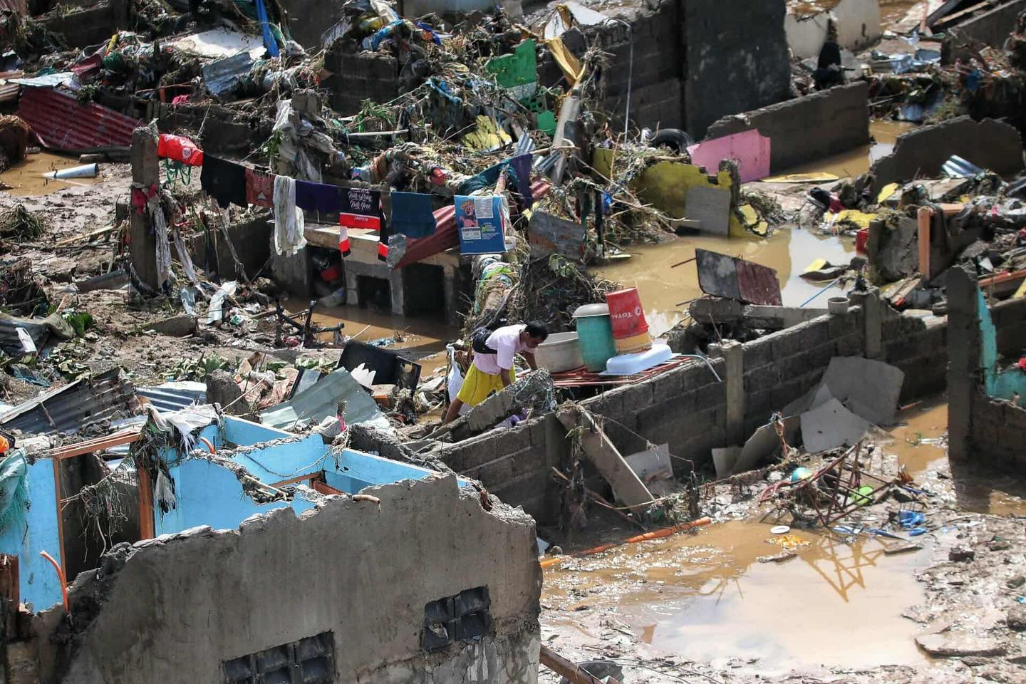 Bão cuồng phong Kalmaegi quá hung tàn, tất cả đều bị phá hủy: Những hình ảnh flycam lột tả sự thảm khốc- Ảnh 8.