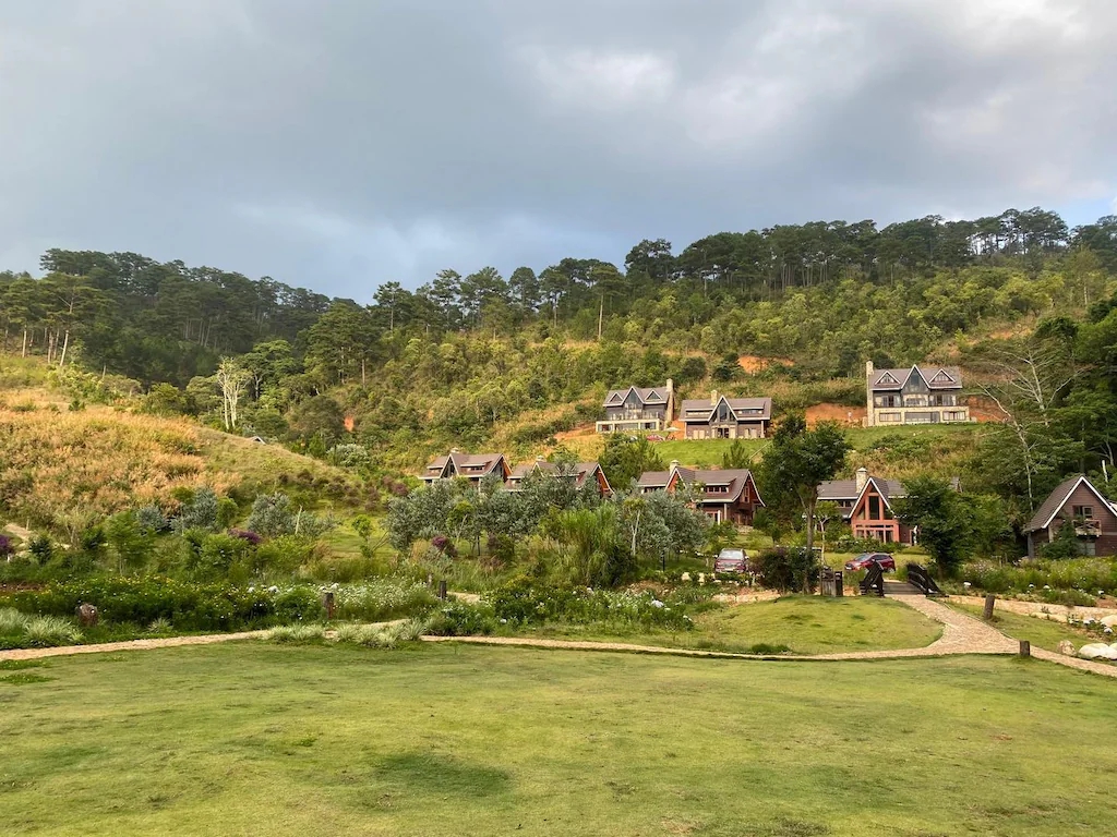 Hé lộ khu nghỉ dưỡng "ruột" của Tăng Thanh Hà, nơi con dâu tỷ phú Johnathan Hạnh Nguyễn một năm ghé vài lần- Ảnh 3.