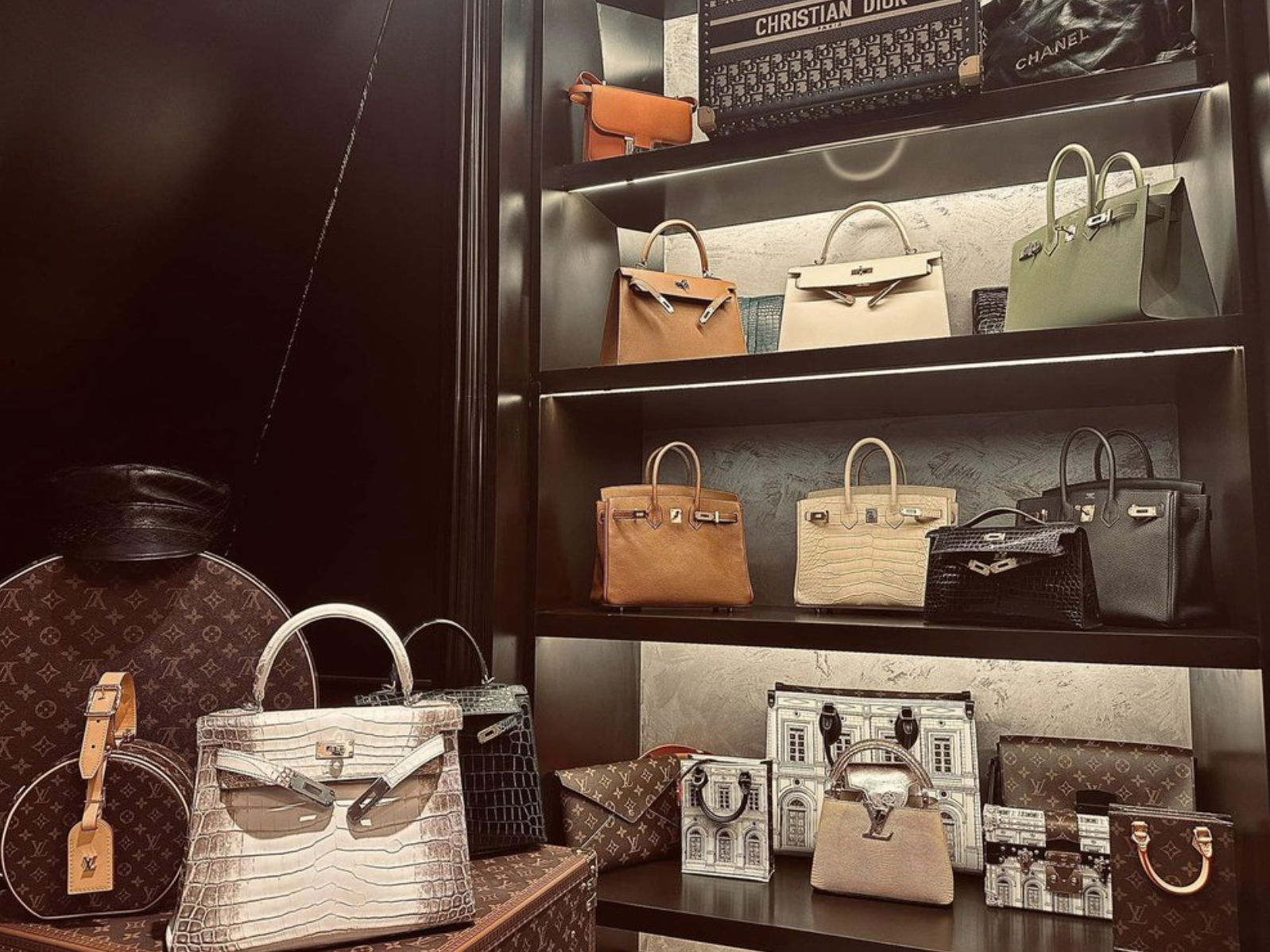 BST túi hàng hiệu của Đoàn Di Băng: Hermès đựng cún cưng, Dior và Chanel để đi chợ- Ảnh 9. BST túi hàng hiệu của Đoàn Di Băng: Hermès đựng cún cưng, Dior và Chanel để đi chợ- Ảnh 9.