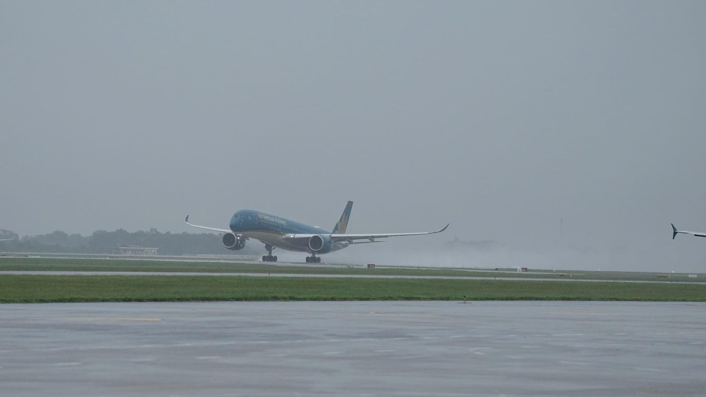 Đóng cửa 5 sân bay tránh bão Kalmaegi từ chiều nay- Ảnh 2.