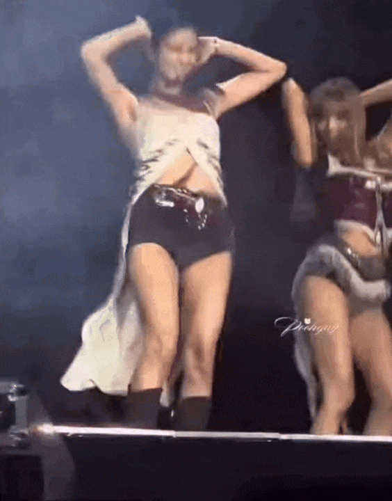 10 giây của thành viên đẹp nhất BLACKPINK khiến cõi mạng chê cười- Ảnh 5. 10 giây của thành viên đẹp nhất BLACKPINK khiến cõi mạng chê cười- Ảnh 5.