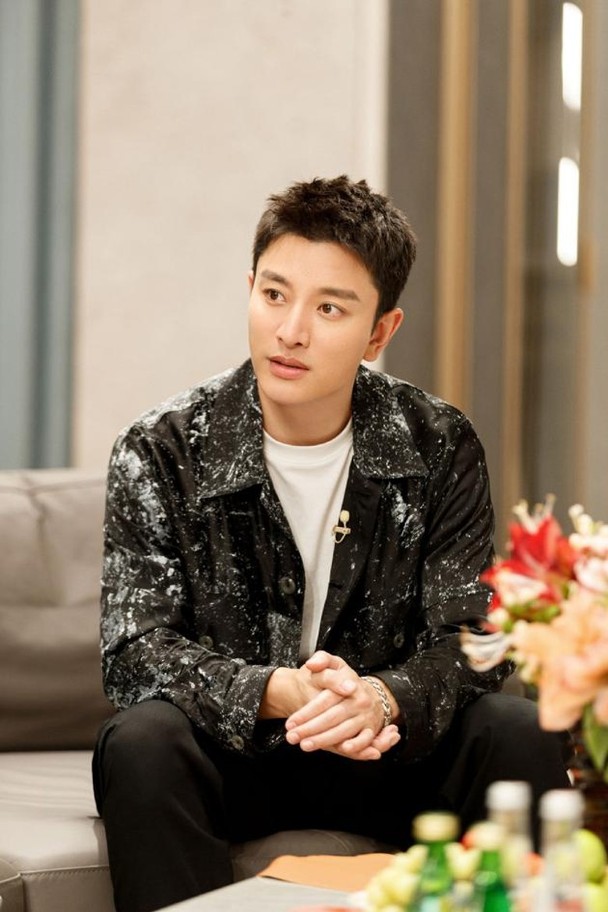 "Nam thần màn ảnh" vướng nghi vấn lợi dụng vợ cũ, bị netizen chỉ trích- Ảnh 3. "Nam thần màn ảnh" vướng nghi vấn lợi dụng vợ cũ, bị netizen chỉ trích- Ảnh 3.