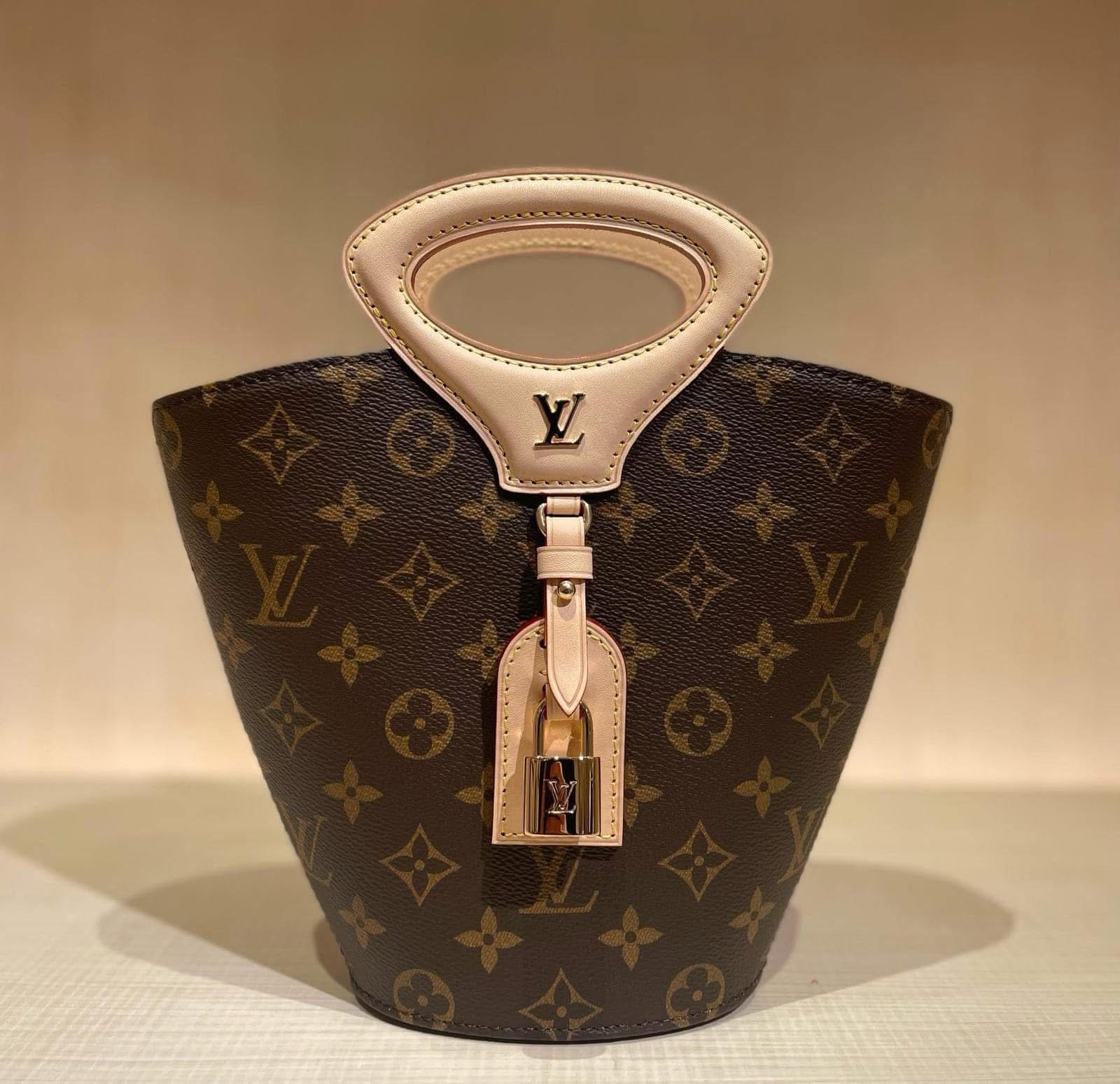 BST túi hàng hiệu của Đoàn Di Băng: Hermès đựng cún cưng, Dior và Chanel để đi chợ- Ảnh 31. BST túi hàng hiệu của Đoàn Di Băng: Hermès đựng cún cưng, Dior và Chanel để đi chợ- Ảnh 31.