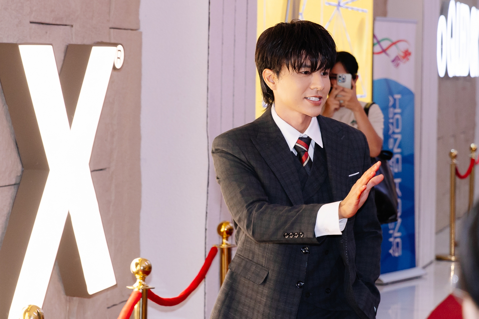 Không ngờ Steven Nguyễn cũng có ngày này- Ảnh 2. Không ngờ Steven Nguyễn cũng có ngày này- Ảnh 2.