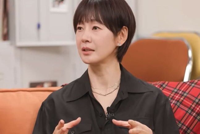 Minh tinh 50 tuổi đẹp tới mức khiến Minh tinh 50 tuổi đẹp tới mức khiến