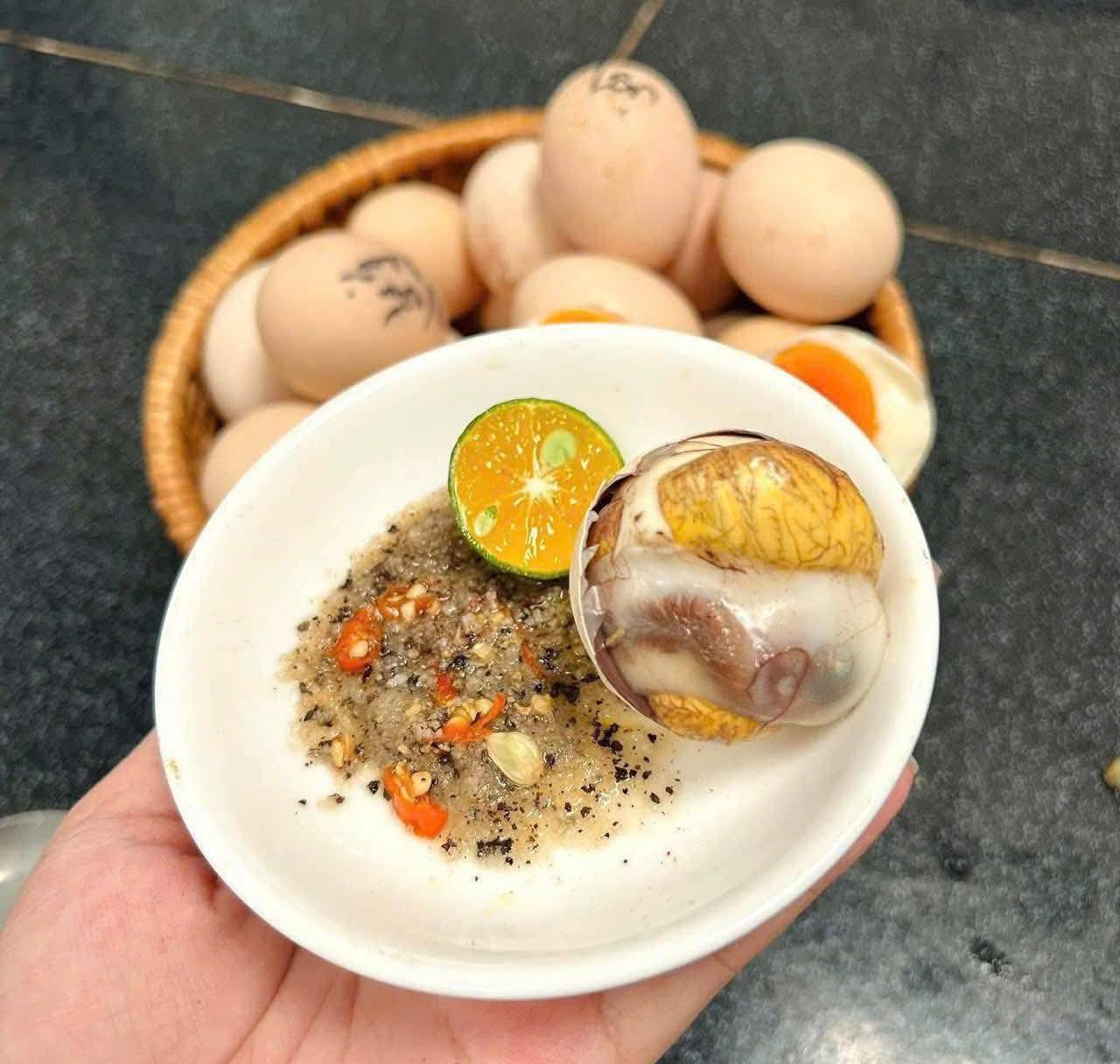 16 quả trứng gà lộn của Đoàn Di Băng- Ảnh 4. 16 quả trứng gà lộn của Đoàn Di Băng- Ảnh 4.