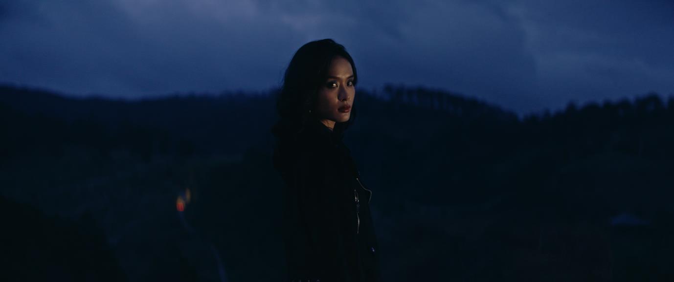 “Trái tim què quặt”: Câu chuyện tình yêu không lỗi thời trong bối cảnh những năm 90- Ảnh 2. “Trái tim què quặt”: Câu chuyện tình yêu không lỗi thời trong bối cảnh những năm 90- Ảnh 2.