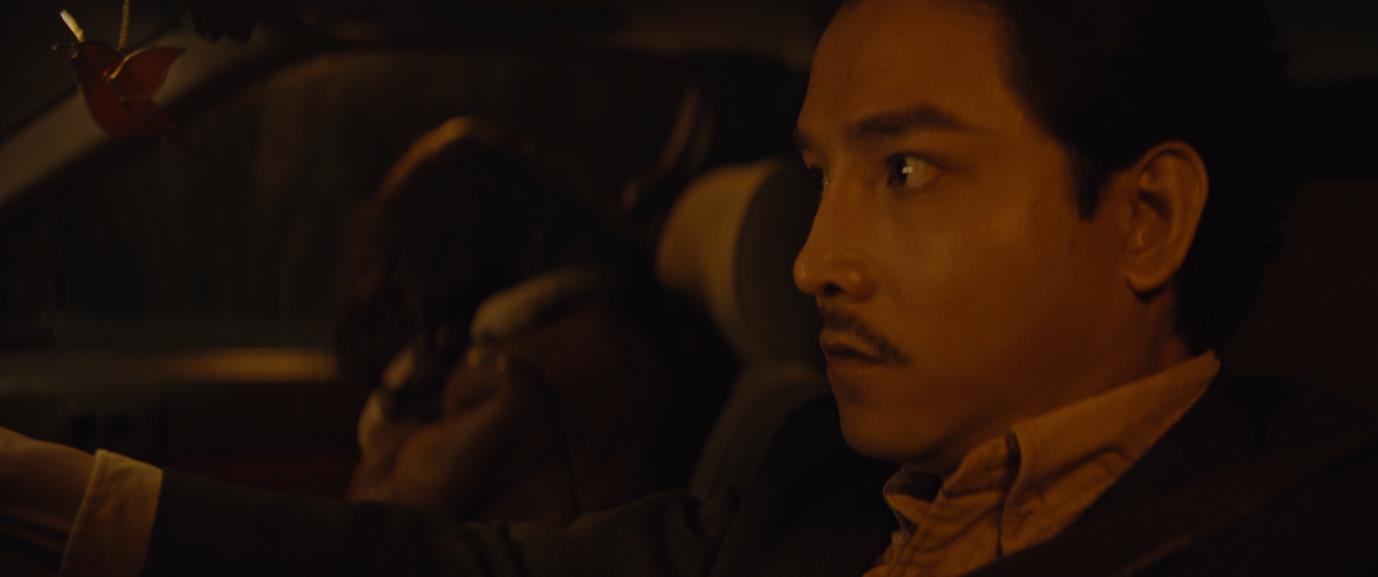 “Trái tim què quặt”: Câu chuyện tình yêu không lỗi thời trong bối cảnh những năm 90- Ảnh 5. “Trái tim què quặt”: Câu chuyện tình yêu không lỗi thời trong bối cảnh những năm 90- Ảnh 5.