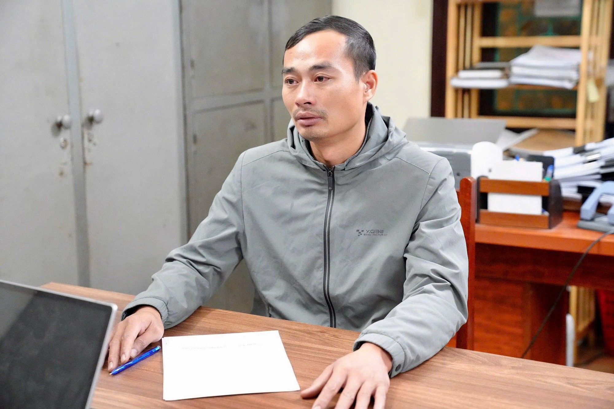 Điều khiển xe tải tông, chèn qua người khiến bố vợ cũ tử vong- Ảnh 1. Điều khiển xe tải tông, chèn qua người khiến bố vợ cũ tử vong- Ảnh 1.