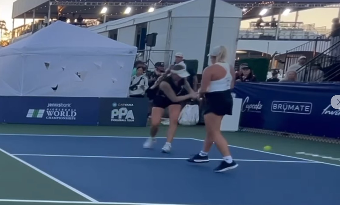 Drama Pickleball xuyên lục địa: Sophia Phương Anh vượt 13.000km vẫn bị loại vì đối thủ xấu chơi- Ảnh 1. Drama Pickleball xuyên lục địa: Sophia Phương Anh vượt 13.000km vẫn bị loại vì đối thủ xấu chơi- Ảnh 1.