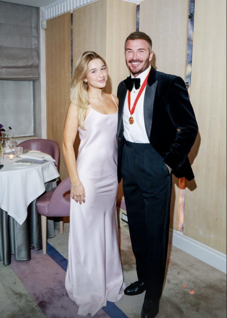 "Tiểu mỹ nhân" Harper Beckham xinh đẹp như hoa!- Ảnh 1. "Tiểu mỹ nhân" Harper Beckham xinh đẹp như hoa!- Ảnh 1.