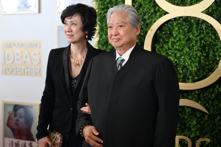 Cuộc sống bên vợ hoa hậu kém 13 tuổi của 