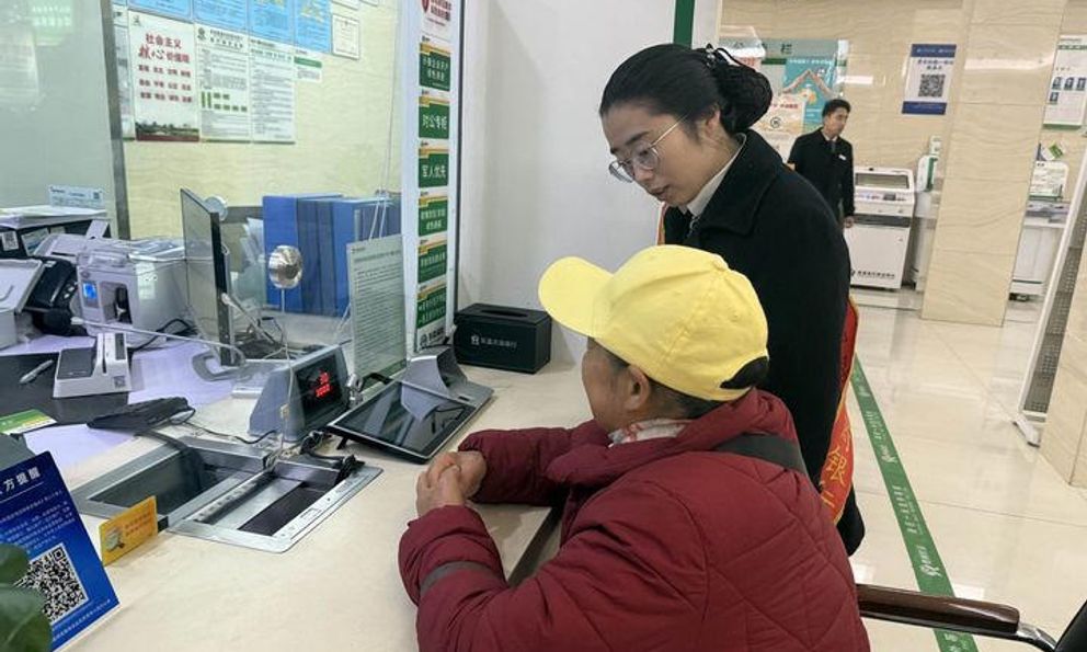 Gửi tiết kiệm 350 triệu đồng, 10 năm sau chỉ nhận được 1 nửa số tiền, ngân hàng hàng định: “Chúng tôi không sai”- Ảnh 1. Gửi tiết kiệm 350 triệu đồng, 10 năm sau chỉ nhận được 1 nửa số tiền, ngân hàng hàng định: “Chúng tôi không sai”- Ảnh 1.