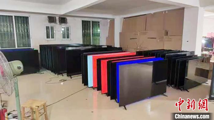 Công nghệ cao vào cuộc, công an triệt phá đường dây sản xuất buôn bán TV Xiaomi và Huawei giả quy mô 120 tỷ, tịch thu hơn 302 món đồ nhái- Ảnh 3.