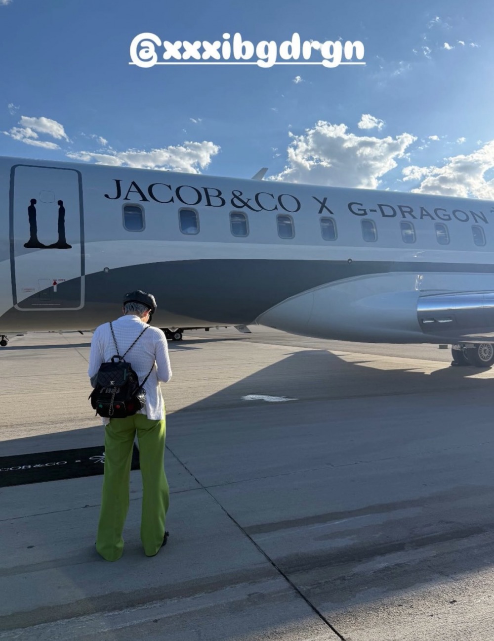 Cận cảnh chuyên cơ đưa G-Dragon sang Việt Nam: Sang trọng Cận cảnh chuyên cơ đưa G-Dragon sang Việt Nam: Sang trọng