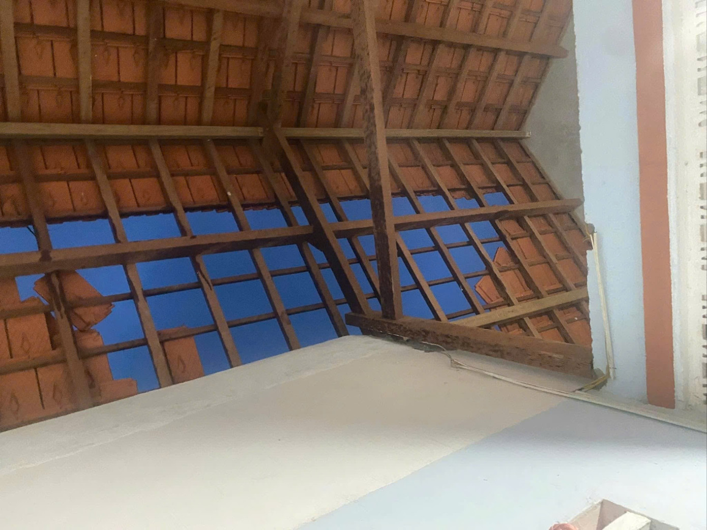 Bất an vì triều cường tấn công, xuyên đêm sơ tán người già, trẻ nhỏ- Ảnh 4.