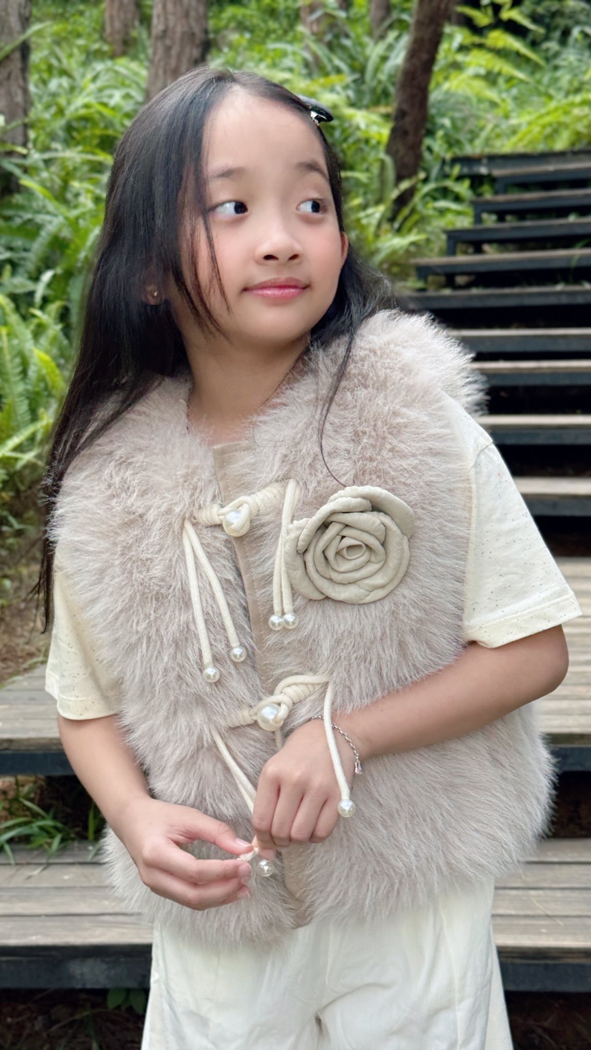 "Mợ chảnh" nhà Khánh Thi - Phan Hiển 7 tuổi đã mang thần thái giống mẹ - nữ hoàng dancesport, visual công chúa xinh yêu- Ảnh 8. "Mợ chảnh" nhà Khánh Thi - Phan Hiển 7 tuổi đã mang thần thái giống mẹ - nữ hoàng dancesport, visual công chúa xinh yêu- Ảnh 8.