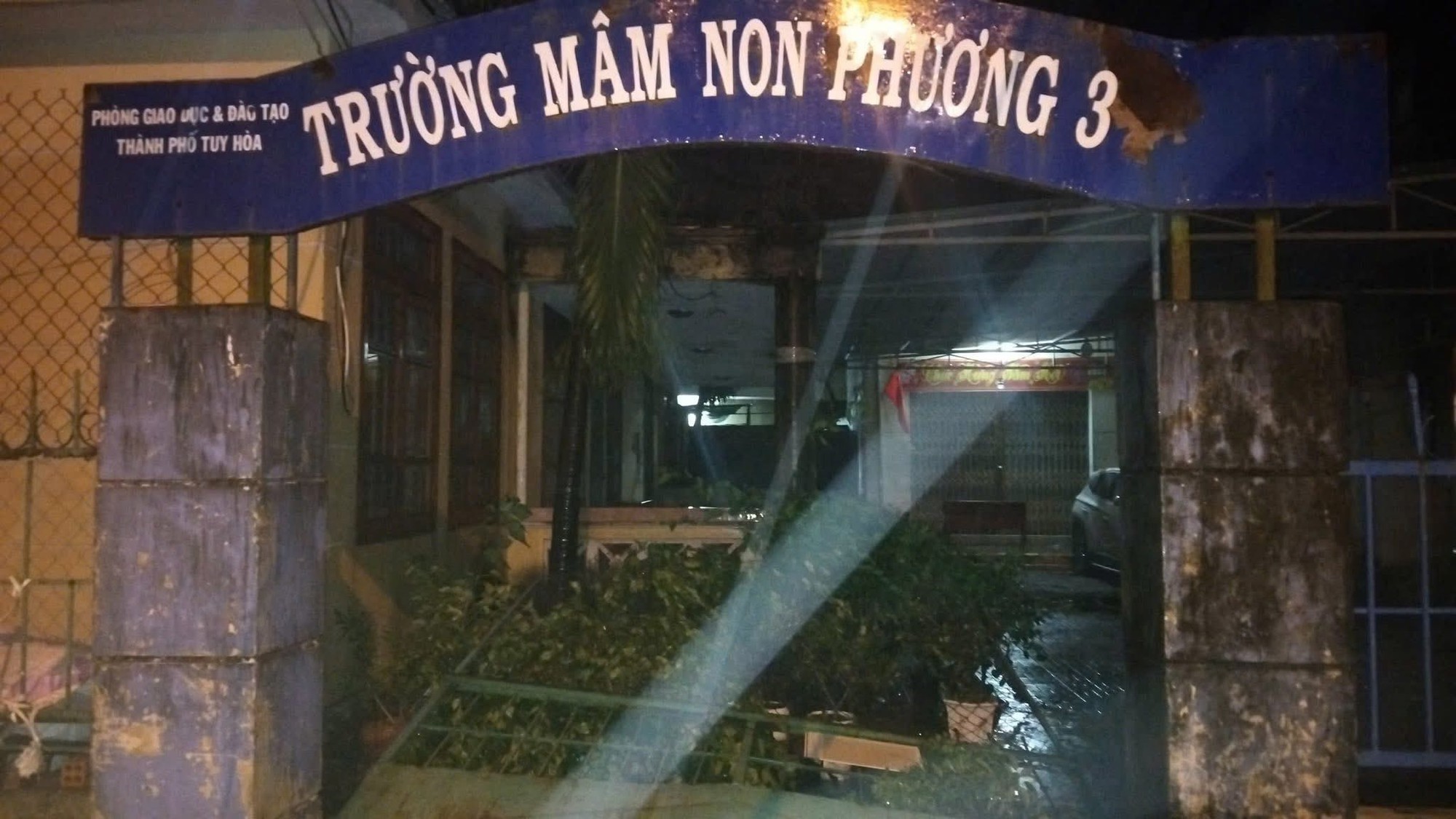 Cảnh tượng đau lòng khi bão số 13 đi qua- Ảnh 25. Cảnh tượng đau lòng khi bão số 13 đi qua- Ảnh 25.