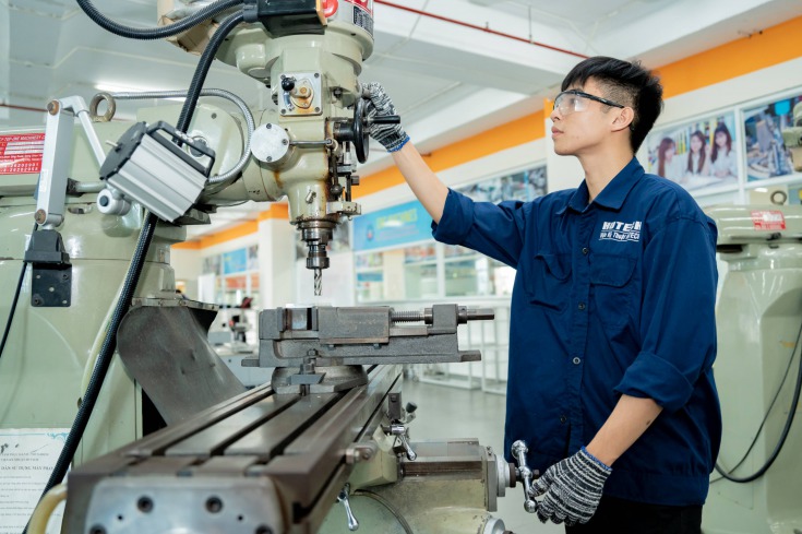 5 nghề "ăn chắc mặc bền" cho dân khối A: Lương có thể chạm 70 triệu đồng/tháng, thị trường đang "khát" nhân lực- Ảnh 3.