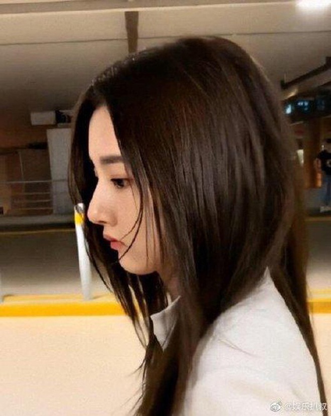 Ảnh cấp 3 đẹp như tiểu thư tài phiệt của Tống Tổ Nhi, Triệu Lộ Tư bị nhắc tên- Ảnh 2. Ảnh cấp 3 đẹp như tiểu thư tài phiệt của Tống Tổ Nhi, Triệu Lộ Tư bị nhắc tên- Ảnh 2.