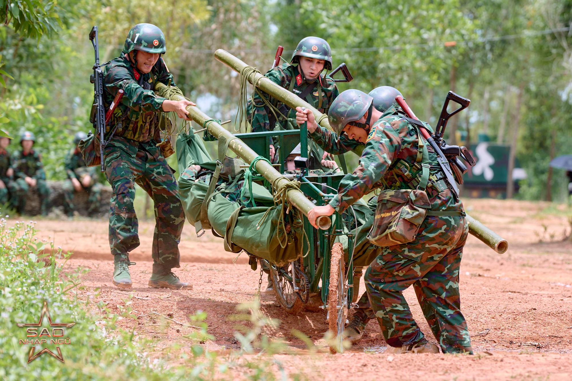 Hương Giang quá khổ!- Ảnh 1. Hương Giang quá khổ!- Ảnh 1.