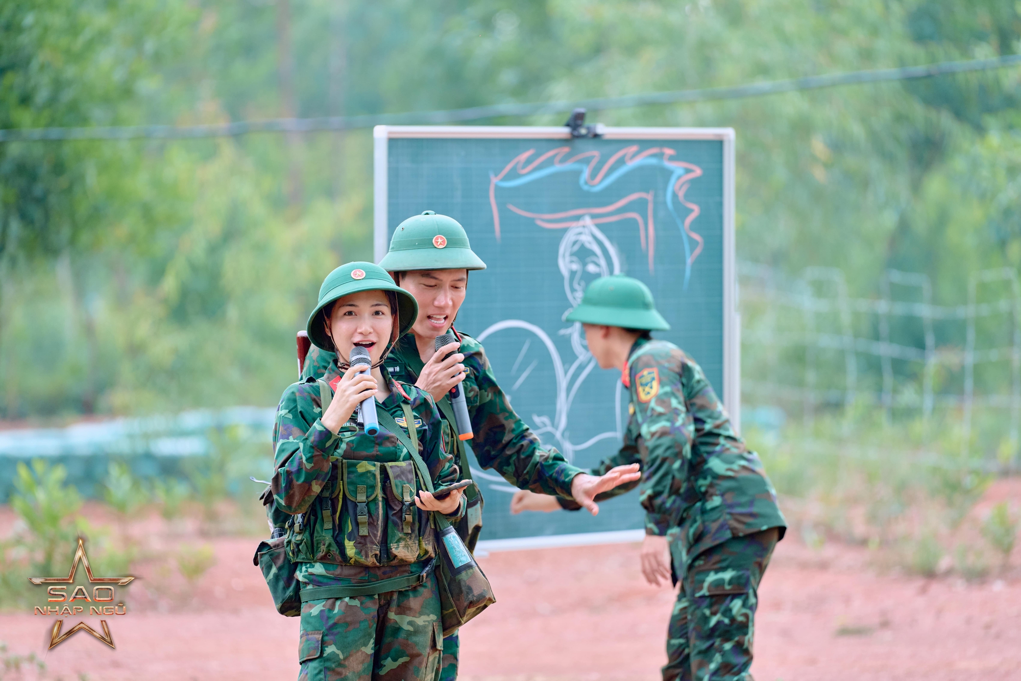 Hương Giang quá khổ!- Ảnh 4. Hương Giang quá khổ!- Ảnh 4.