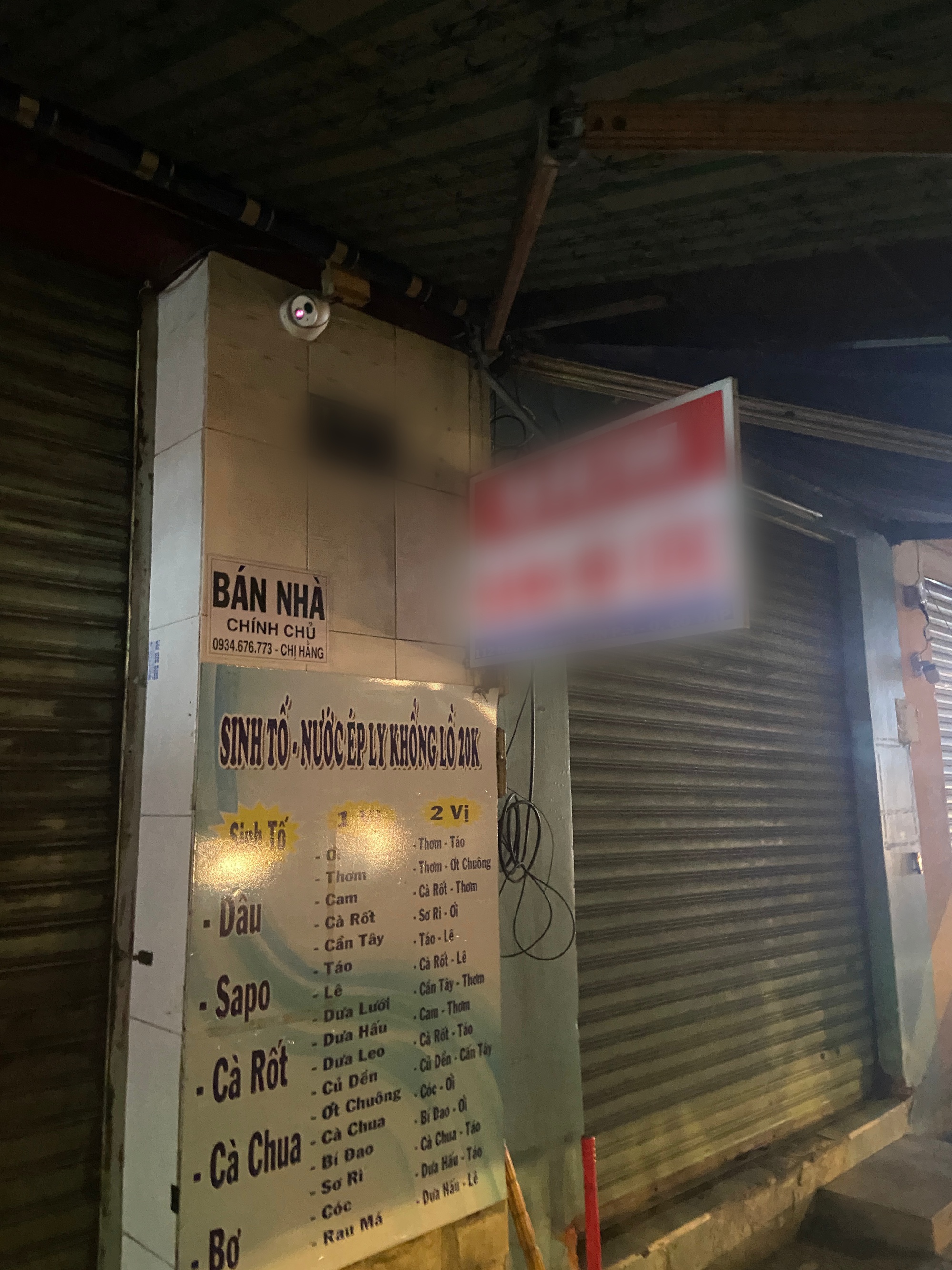 Cửa hàng bánh mì nổi tiếng ở TP.HCM ra sao sau vụ 51 người bị ngộ độc?- Ảnh 5. Cửa hàng bánh mì nổi tiếng ở TP.HCM ra sao sau vụ 51 người bị ngộ độc?- Ảnh 5.