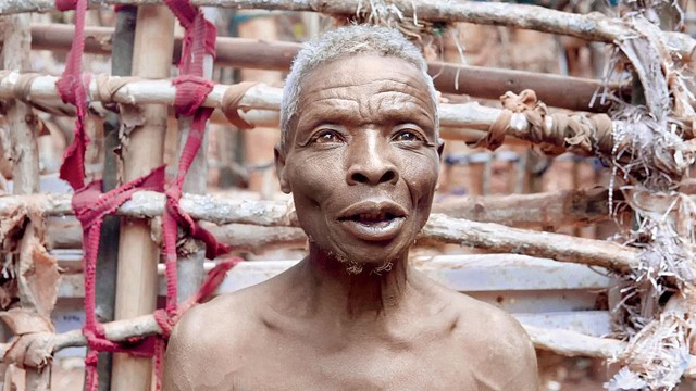 Người đàn ông tự xây 'pháo đài' và sống một mình suốt 55 năm trời vì sợ phụ nữ- Ảnh 3.