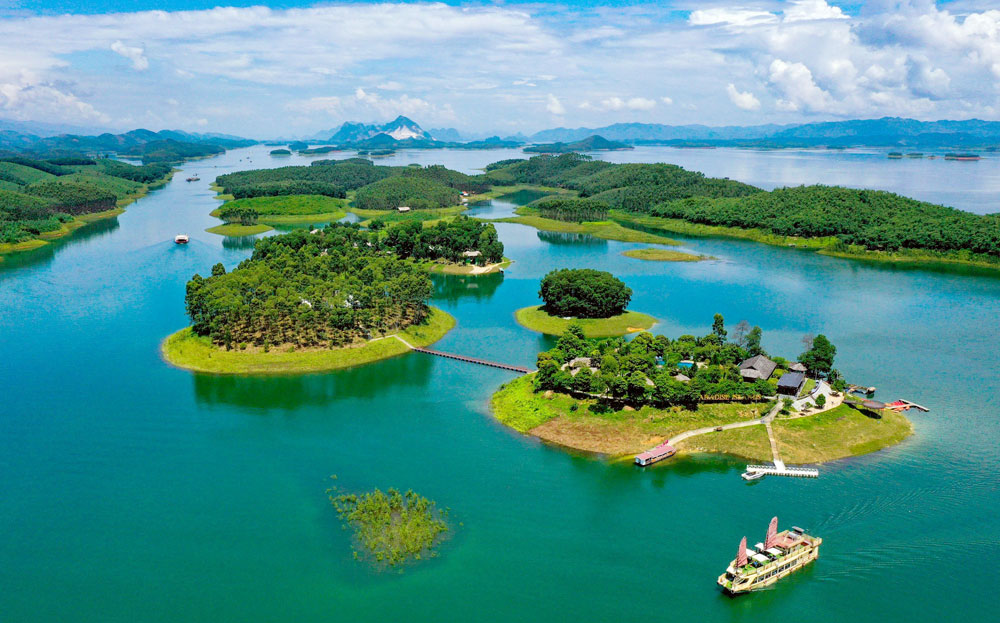 Không phải Đà Lạt, đây mới là nơi được báo Hàn khen hết lời, ví như “Thụy Sĩ của Việt Nam”: Tổng thu du lịch 22.000 tỷ đồng, khách Tây mê tít- Ảnh 7.