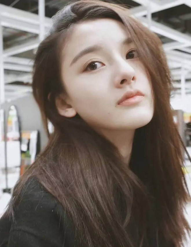 Ảnh cấp 3 đẹp như tiểu thư tài phiệt của Tống Tổ Nhi, Triệu Lộ Tư bị nhắc tên- Ảnh 8. Ảnh cấp 3 đẹp như tiểu thư tài phiệt của Tống Tổ Nhi, Triệu Lộ Tư bị nhắc tên- Ảnh 8.