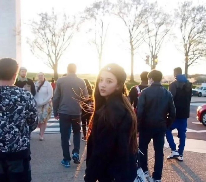 Ảnh cấp 3 đẹp như tiểu thư tài phiệt của Tống Tổ Nhi, Triệu Lộ Tư bị nhắc tên- Ảnh 11. Ảnh cấp 3 đẹp như tiểu thư tài phiệt của Tống Tổ Nhi, Triệu Lộ Tư bị nhắc tên- Ảnh 11.