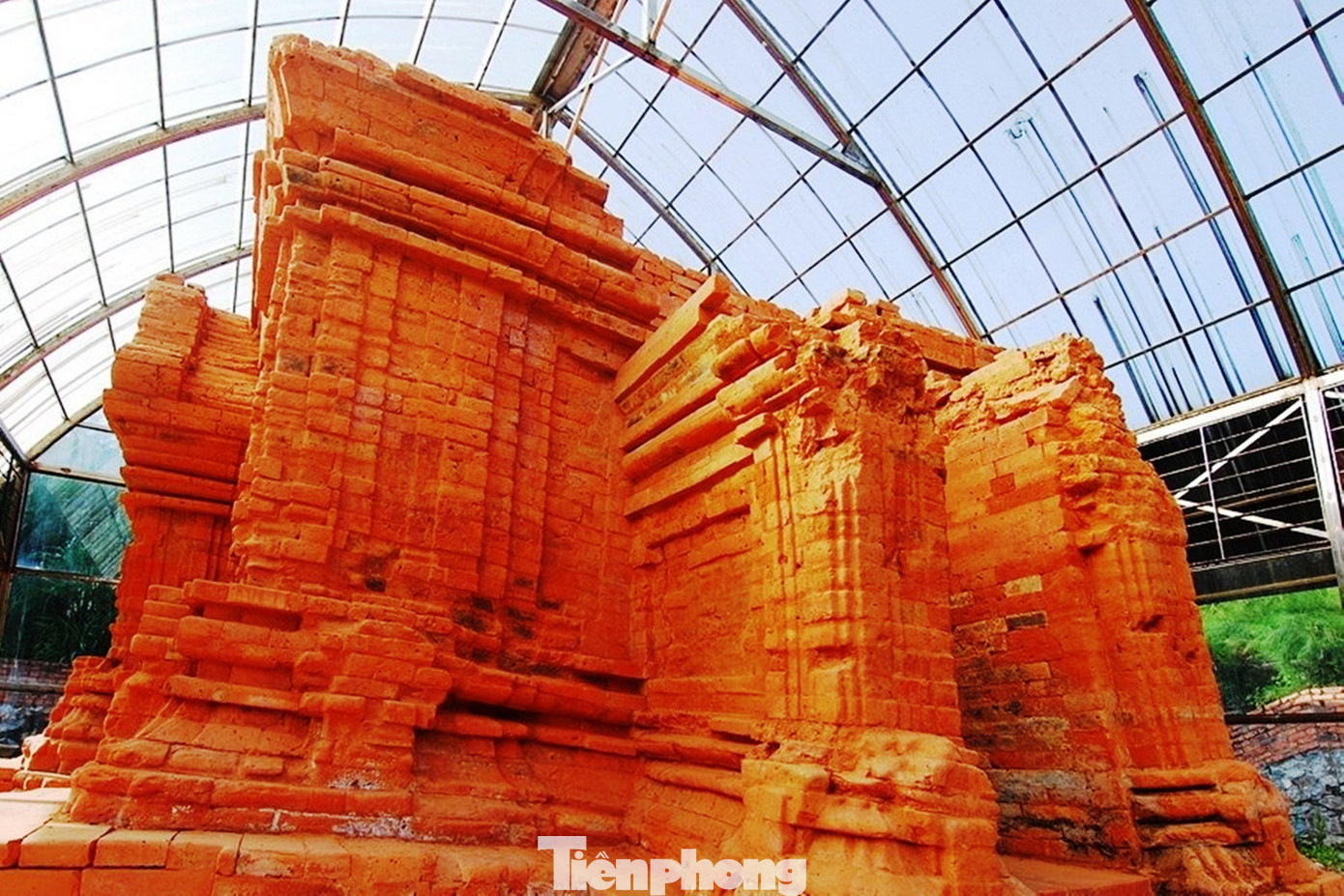 Xót xa tháp Chăm nghìn năm tuổi tại Huế bị ngâm nhiều ngày giữa nước lớn, dân lo sập đổ- Ảnh 6.