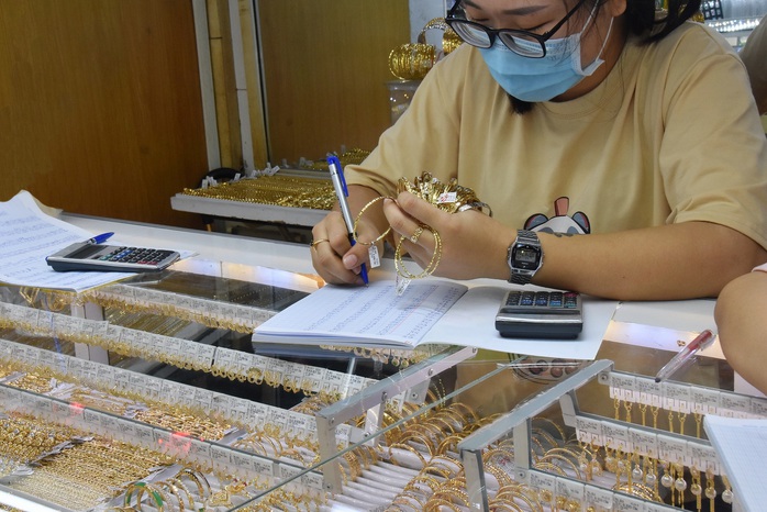 Giá vàng hôm nay 8-11: Tăng vọt trở lại- Ảnh 1. Giá vàng hôm nay 8-11: Tăng vọt trở lại- Ảnh 1.