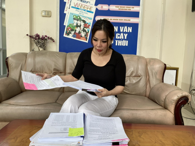 Đề nghị xác minh việc cấp giấy xác nhận "độc thân" cho bác sĩ Chiêm Quốc Thái- Ảnh 1. Đề nghị xác minh việc cấp giấy xác nhận "độc thân" cho bác sĩ Chiêm Quốc Thái- Ảnh 1.