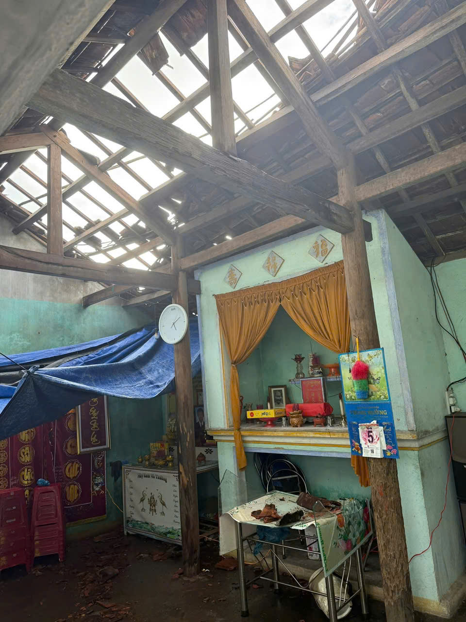 Bão số 13 gây thiệt hại nặng phía Nam Đà Nẵng, hàng chục ngôi nhà tốc mái- Ảnh 9. Bão số 13 gây thiệt hại nặng phía Nam Đà Nẵng, hàng chục ngôi nhà tốc mái- Ảnh 9.