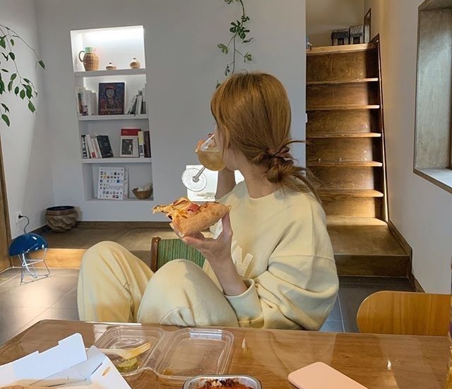 Buồng trứng là "công tắc lão hoá" của chị em, nên làm 4 việc và ăn 3 thứ để bảo vệ- Ảnh 1. Buồng trứng là "công tắc lão hoá" của chị em, nên làm 4 việc và ăn 3 thứ để bảo vệ- Ảnh 1.