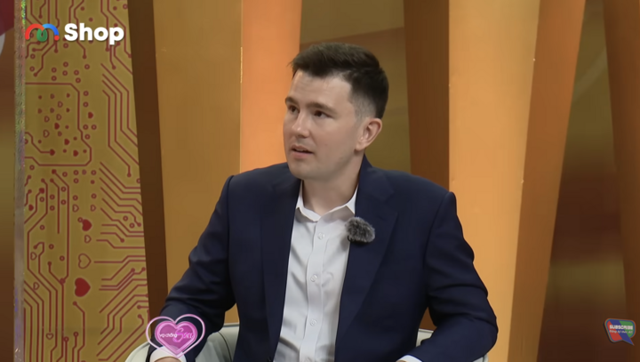 Yêu xa nửa vòng trái đất, chàng sinh viên Mỹ dồn hết học bổng để cưới vợ Việt- Ảnh 2.