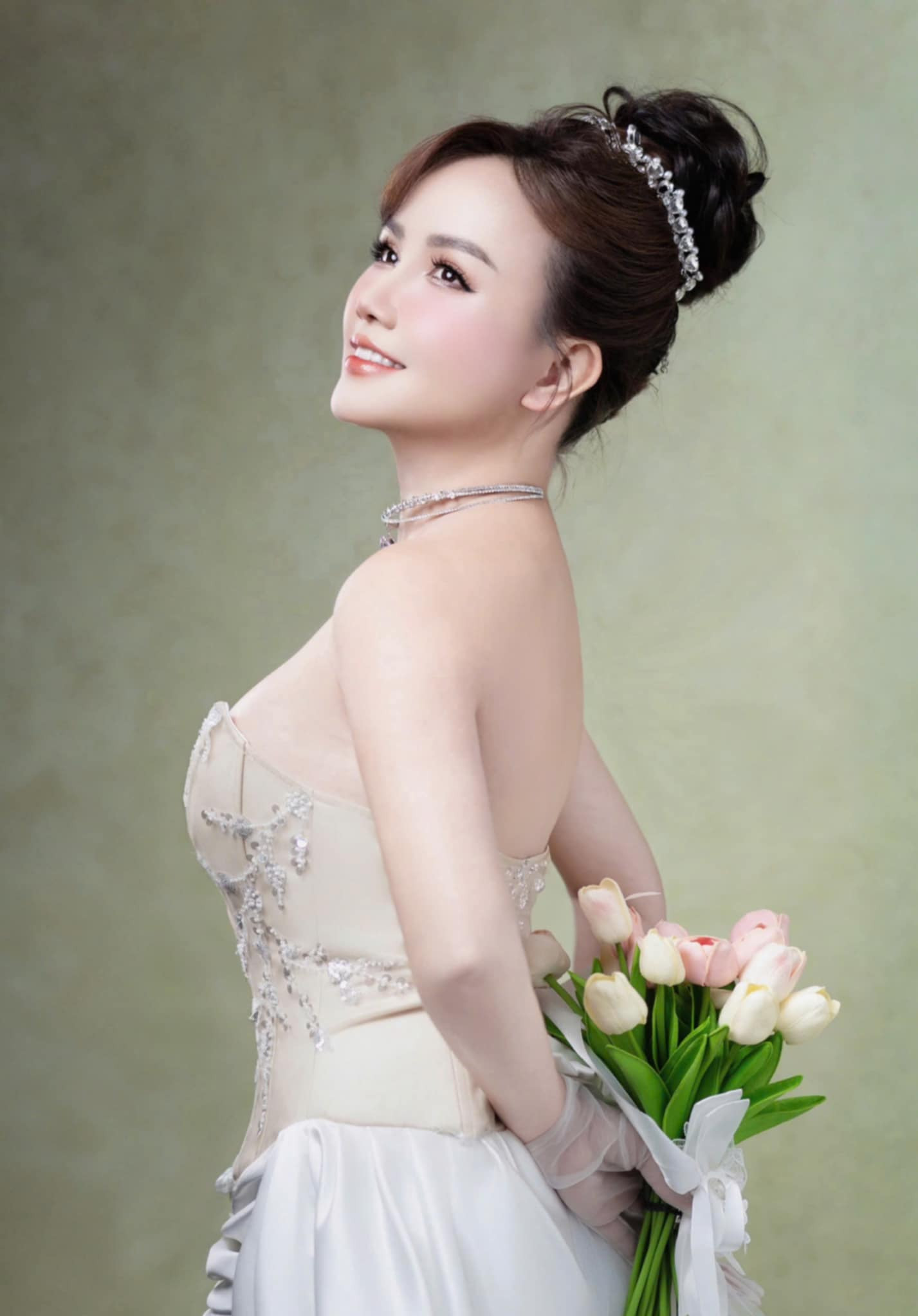 Bị mỉa mai có đến 4 đời chồng, sao nữ Vbiz: Bị mỉa mai có đến 4 đời chồng, sao nữ Vbiz: