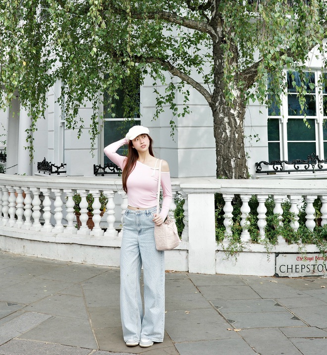 4 mỹ nhân Việt mặc quần jeans đẹp nhất, hóa ra item cơ bản lại có thể diện theo những cách sang đến vậy- Ảnh 7. 4 mỹ nhân Việt mặc quần jeans đẹp nhất, hóa ra item cơ bản lại có thể diện theo những cách sang đến vậy- Ảnh 7.