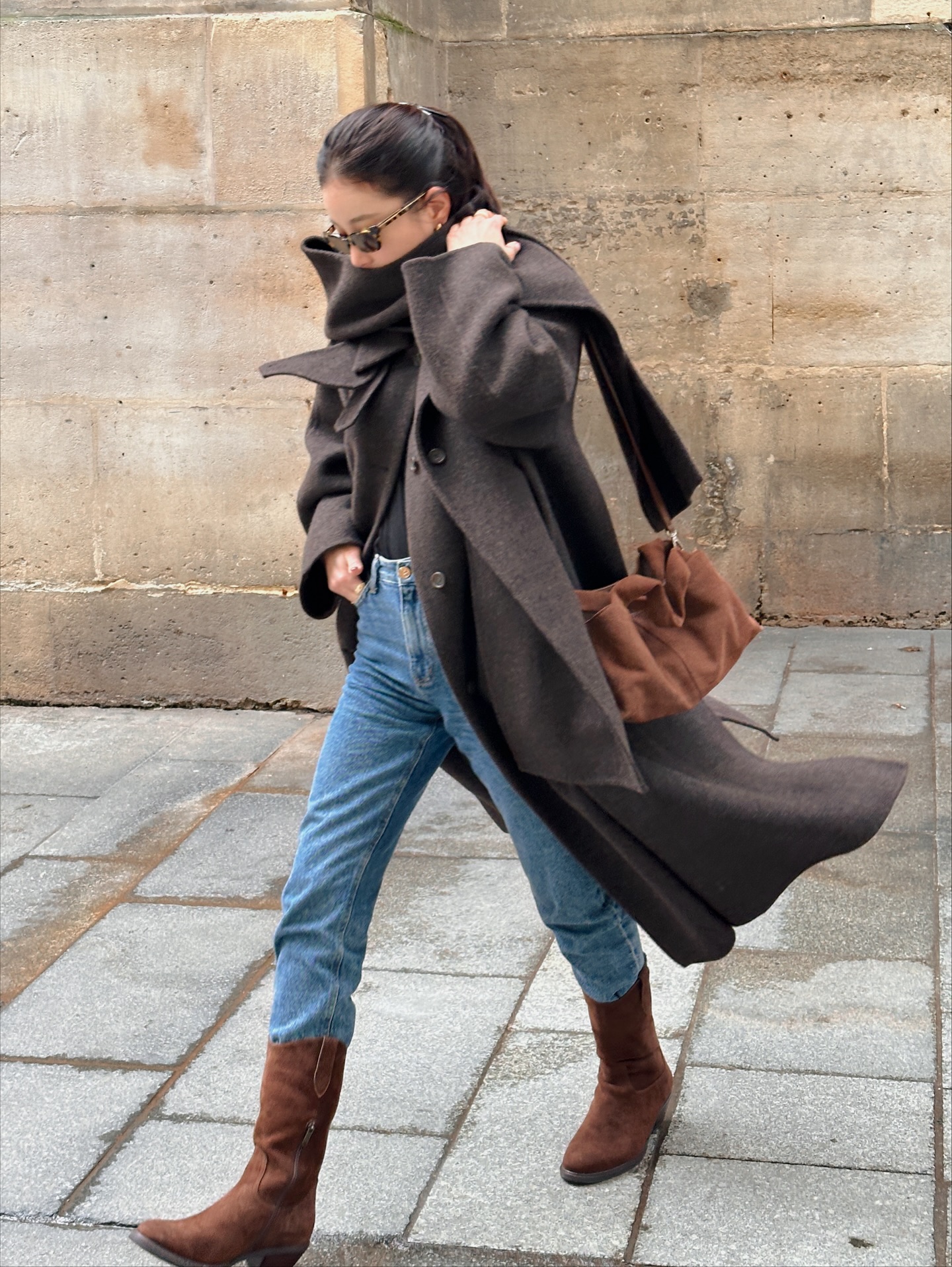 5 mẫu áo khoác làm nên phong cách sang trọng, trẻ trung của sao Hàn trên 40 tuổi- Ảnh 4.