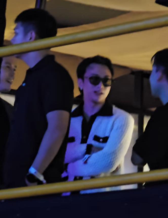 2 ngày nữa ra MV nhưng SOOBIN vẫn ham vui, ra Hà Nội đu concert 2 ngày nữa ra MV nhưng SOOBIN vẫn ham vui, ra Hà Nội đu concert