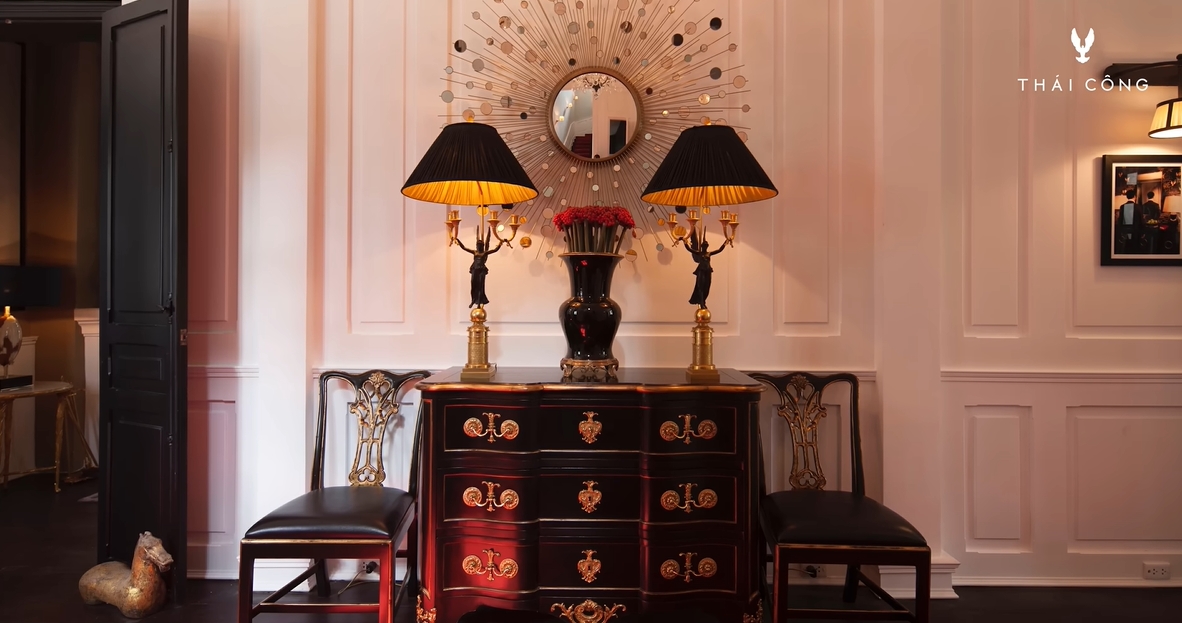 Bên trong căn nhà cổ hơn 100 năm của Quách Thái Công ở khu "đất vàng" TP.HCM- Ảnh 12.