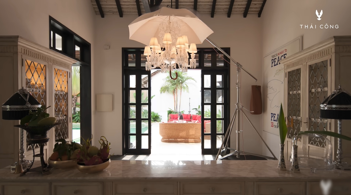 Bên trong căn nhà cổ hơn 100 năm của Quách Thái Công ở khu "đất vàng" TP.HCM- Ảnh 10.