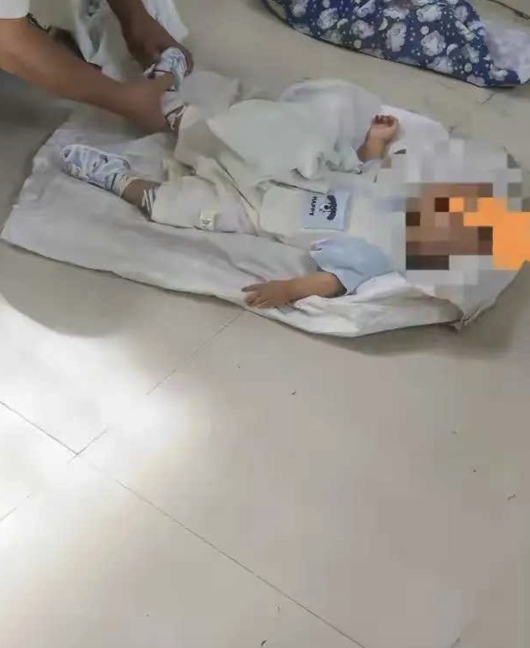 Hai bé gái ở Trung Quốc hành hung bé trai 7 tháng tuổi đến tử vong: Không thể khởi tố vì “chưa đủ 12 tuổi”- Ảnh 3.